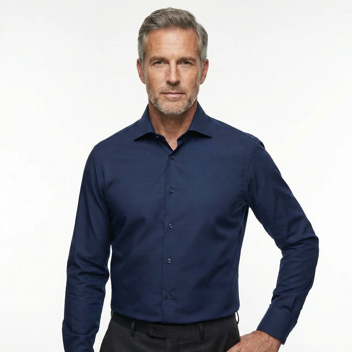Halvern Glatt navy wrinkle-free shirt on model